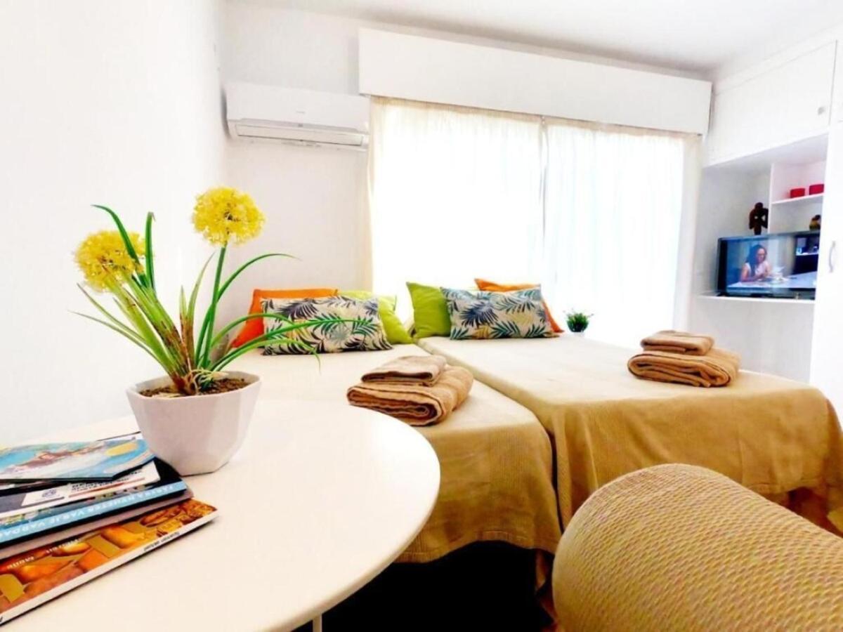 شقة Studio With Access To The Garden. Open Pool. Beach Very Close. Wifi & Netflix Free بينالماذينا المظهر الخارجي الصورة