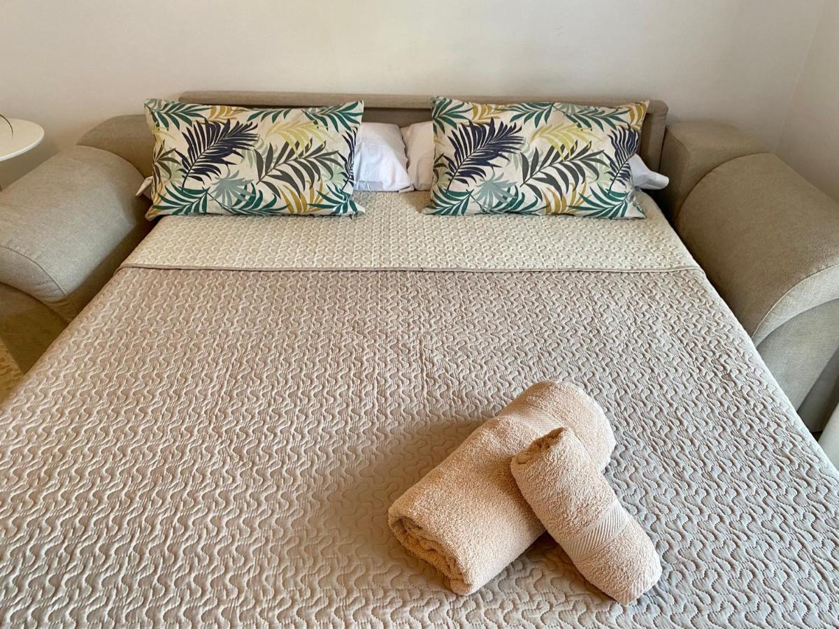 شقة Studio With Access To The Garden. Open Pool. Beach Very Close. Wifi & Netflix Free بينالماذينا المظهر الخارجي الصورة