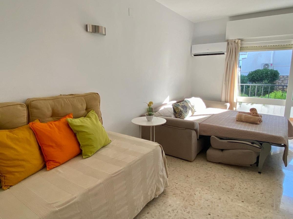 شقة Studio With Access To The Garden. Open Pool. Beach Very Close. Wifi & Netflix Free بينالماذينا المظهر الخارجي الصورة